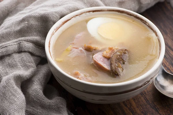 A sopa azeda feita de farinha de centeio — Fotografia de Stock