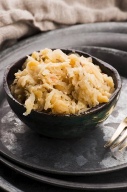 lahana ile geleneksel Lehçe bezelye