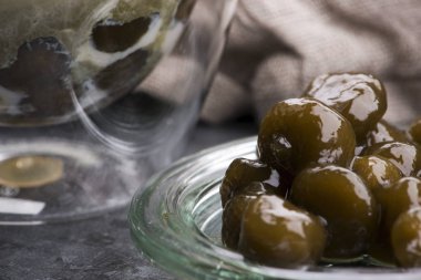 Sütlü köpüklü boba çayı ve ev yapımı tapyoka ve kibrit incileri