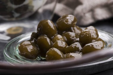 Sütlü köpüklü boba çayı ve ev yapımı tapyoka ve kibrit incileri