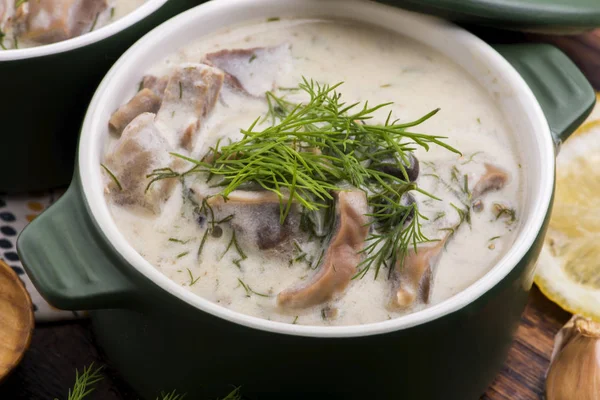 Турецкий традиционный суп из трипе; искембе корбаси и суп из субпродуктов — стоковое фото