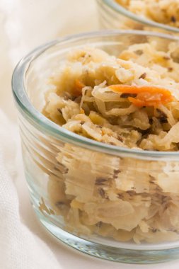 lahana ile geleneksel Lehçe bezelye