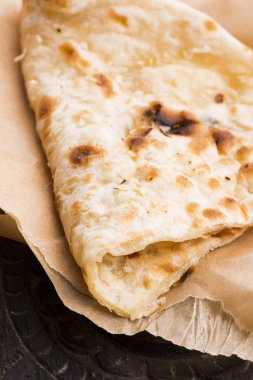 Sarımsaklı ekmek, Hint ekmeği.