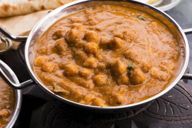 Chana Masala: Nohut ve körili geleneksel Hint yemeği