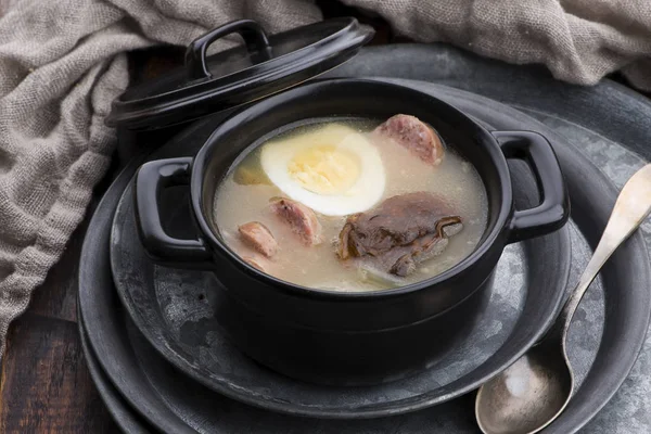 A sopa azeda feita de farinha de centeio — Fotografia de Stock