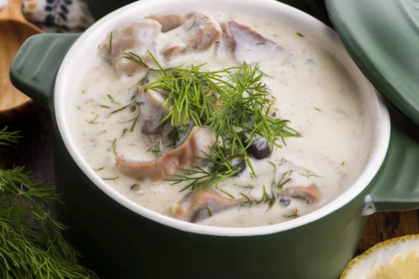Zuppa di trippa tradizionale turca; iskembe corbasi e zuppa di frattaglie — Foto Stock