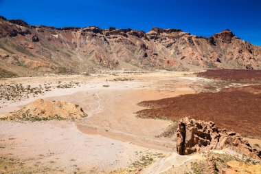 Yalnız Liano de Ucanca Dağları