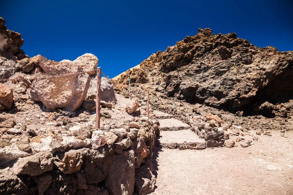 Wandelpad aan de top van de mount Teide — Stockfoto