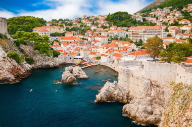 Dubrovnik eski kesiminde küçük rahat liman