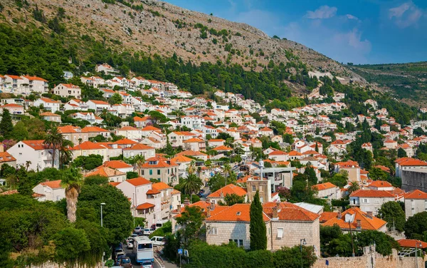 Pequeñas casas residenciales en el centro de Dubrovnik — Foto de Stock