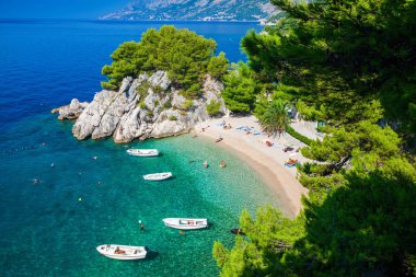 Brela küçük Podrace Beach'de