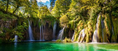 cascadas en el Parque Nacional de plitvice