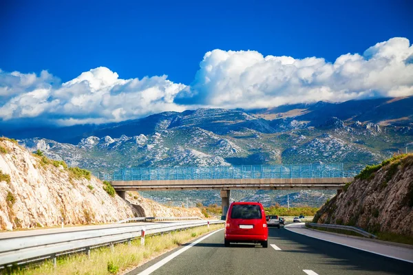 Road to the mountains in Croatia — Stock Photo, Image