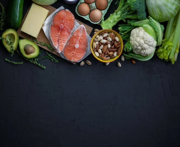 Ketojenik Düşük Karbonhidrat Diyet Konsepti Sağlıklı Dengeli Gıdaların Ürünleri Yeşil — Stok fotoğraf
