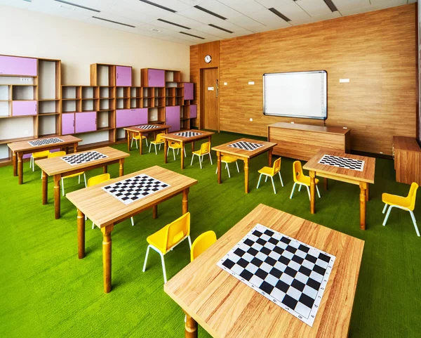 Klas Voor Schaken Spelletjes Met Een Tafel Stoelen — Stockfoto