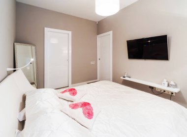 Yatak odası iç bej renklerde