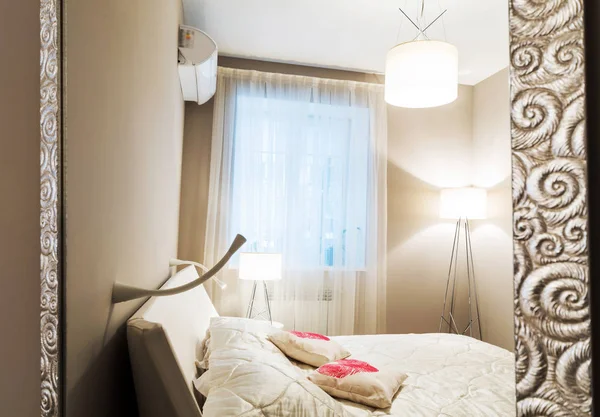 Camera da letto interno in colori beige — Foto Stock