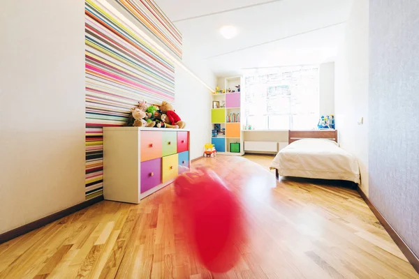 Colorido diseñado habitación de los niños — Foto de Stock