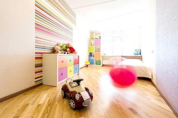 Colorido diseñado habitación de los niños — Foto de Stock