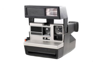 Beyaz arka plan üzerinde izole anlık fotoğraf makinesi