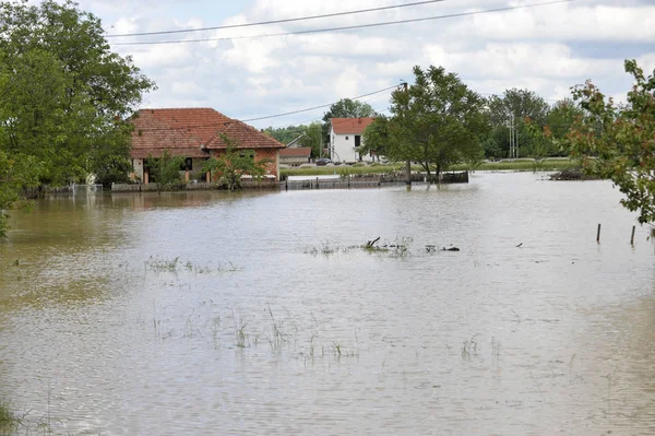 Las consecuencias de las inundaciones, casa inundada — Foto de Stock