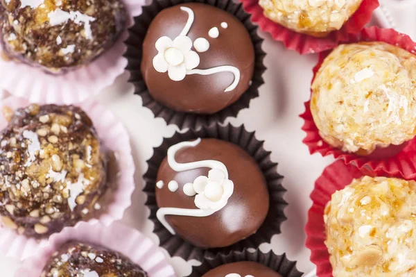 Closeup όμορφα μικρά μπισκότα σοκολάτας — Φωτογραφία Αρχείου
