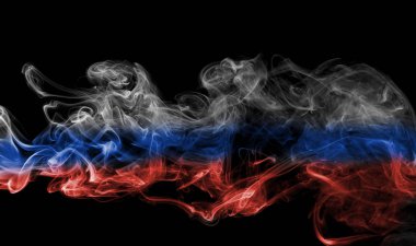 Rusya bayrağı duman