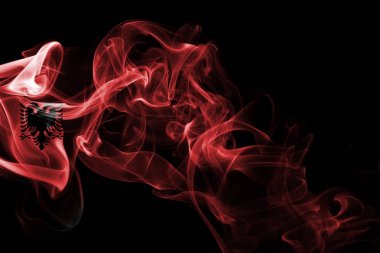 Arnavutluk duman bayrak