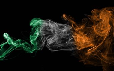 İrlanda bayrağı duman