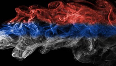 Sırbistan bayrağı duman