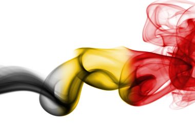 Belçika bayrağı duman