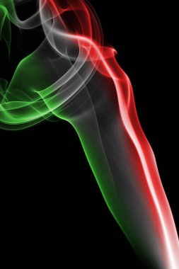 İtalya bayrağı duman