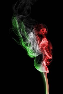 İtalya bayrağı duman