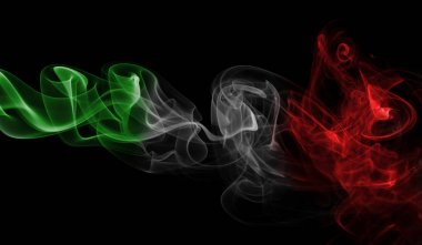 İtalya bayrağı duman