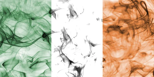 Irlande drapeau de fumée — Photo