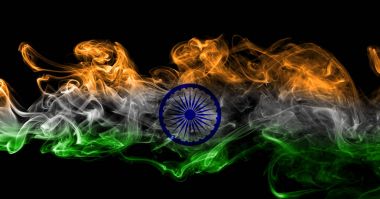 Hindistan bayrağı duman