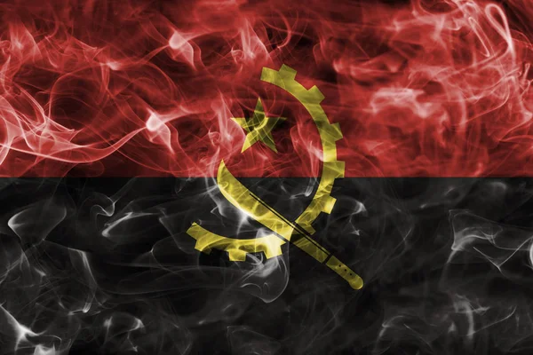 Vlag van Angola rook — Stockfoto