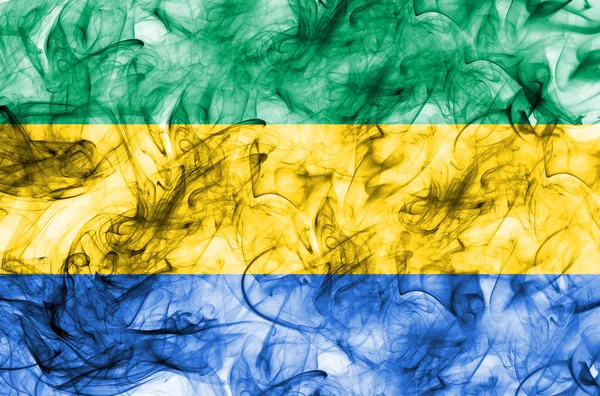 Vlajka Gabonu kouře na bílém pozadí — Stock fotografie