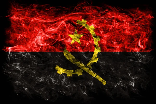 Angola drapeau de fumée sur un fond noir — Photo