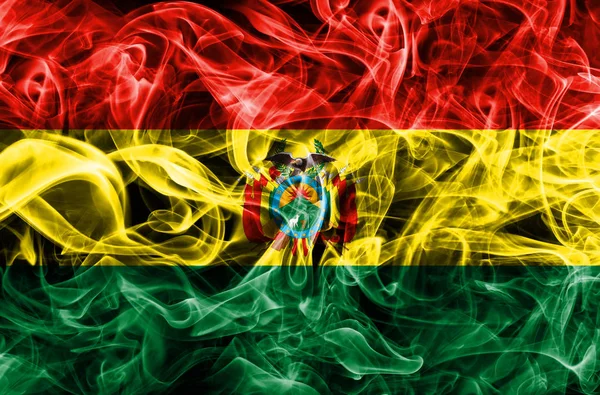 Bolivia bandiera di fumo su uno sfondo nero — Foto Stock