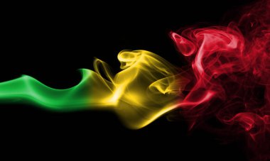 Siyah bir zemin üzerine mali duman bayrak