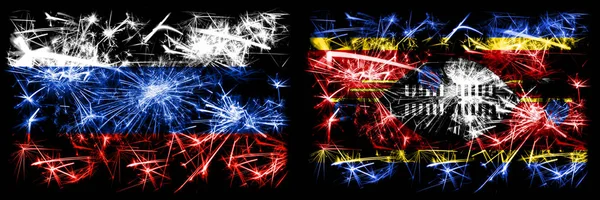 Росія, російська проти Свазіленду, святкування Свазілендського Нового Року, яке блищить феєрверки, відзначає концептуальне тло. Комбінація прапорів двох держав. — стокове фото