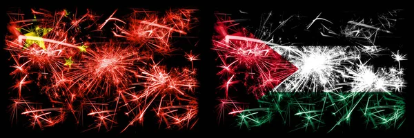 China, China vs Palestin, palästinensische Neujahrsfeier Reise funkelnden Feuerwerk Flaggen Konzept Hintergrund. Kombination aus zwei abstrakten Staaten Flaggen. — Stockfoto
