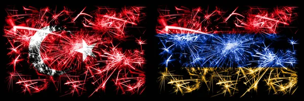 Turquia, Turco vs Armênia, celebração do Ano Novo Armênio fogos de artifício espumantes bandeiras fundo conceito. Combinação de duas bandeiras de estados abstratos . — Fotografia de Stock