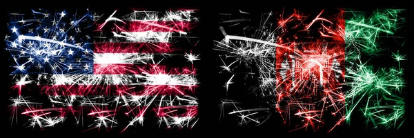 Vereinigte Staaten von Amerika, USA vs Afghanistan, afghanische Neujahrsfeier funkelnden Feuerwerk Flaggen Konzept Hintergrund. Kombination aus zwei abstrakten Staaten Flaggen. — Stockfoto