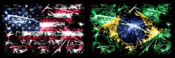 Estados Unidos da América, EUA vs Brasil, comemoração do Ano Novo Brasileiro fogos de artifício espumantes bandeiras fundo conceito. Combinação de duas bandeiras de estados abstratos . — Fotografia de Stock