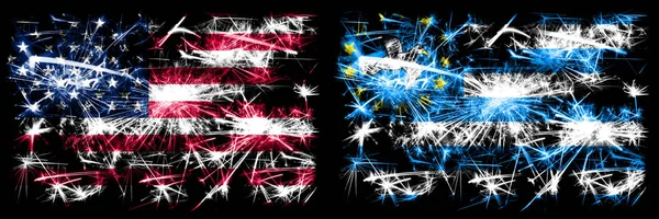 United States of America, Usa vs South Cameroon Nyårsfirande gnistrande fyrverkerier flaggor koncept bakgrund. Kombination av två abstrakta staters flaggor. — Stockfoto