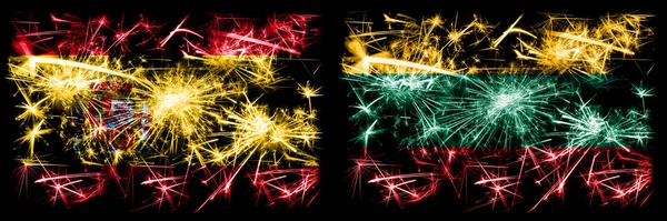 Іспанці проти Литви, Литовське святкування Нового року, яке блищить феєрверки, відзначають концепт-фон. Комбінація двох абстрактних держав прапори. — стокове фото