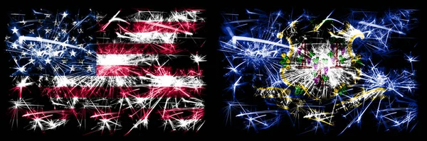 アメリカ合衆国対コネチカット州新年のお祝い輝く花火フラグのコンセプトの背景。二つのアメリカの国旗の組み合わせ. — ストック写真