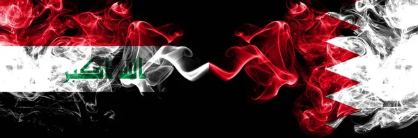 Irak Irak Gegen Bahrain Bahrani Rauchige Mystische Flaggen Nebeneinander Dicke — Stockfoto